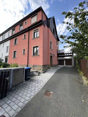 Doppelhaushälfte mit 3 Garagen, Wintergarten, Balkon und kleinem Garten! In guter Lage, Stadtteil Gl