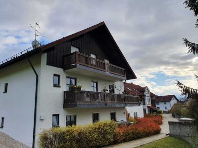 Sehr schöne 2-Zimmer-DG-Wohnung mit grandiosem Ausblick, Balkon und TG-Stellplatz