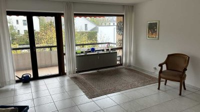 Stilvolle, gepflegte 2-Zimmer-Wohnung mit EBK in Ludwigsburg