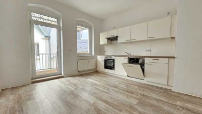 Renovierte Wohnung mit Balkon und Einbauküche