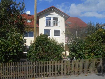 Großzügige OG-Wohnung mit Balkon in Pastetten/Reithofen