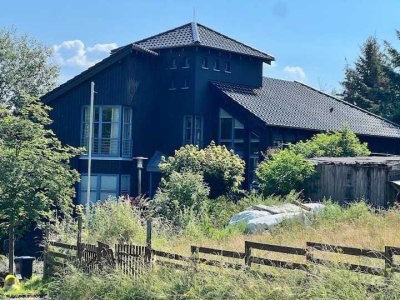 Aussergewöhnliches Künstlerhaus in der Eifel