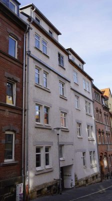 JUNGE PÄRCHEN AUFGEPASST! 2 Zimmer-DG-Wohnung mit Stellplatz sucht neue Mieter !!!