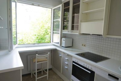 Grünruhelage, lichtdurchflutete 2 Zimmerwohnung mit Grünblick, Gartenbenutzung