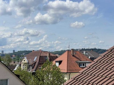 Stilvolle, modernisierte 2-Zimmer-Wohnung mit EBK in Stuttgart