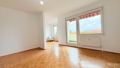 Ihr neues Zuhause mit Blick auf den Anninger: Gepflegte Wohnung mit Loggia, Grünblick, 2 KFZ Stellplätze und idealer Anbindung | ZΞLLMANN IMMOBILIEN