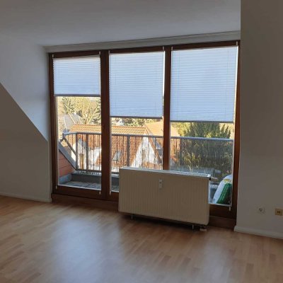 Eichwalde 2 Zi-DG, Balkon, EBK, zentral, hell, TG - Single Residenz