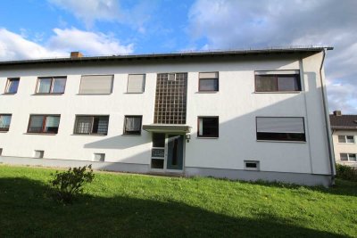 **SOFORT FREI**Helle, freundliche  3 Zimmer-Wohnung mit Dachterrasse in Neu-Ulm / Reutti