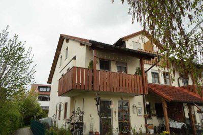 Gepflegte 3-Zimmer-Wohnung mit Balkon und Einbauküche in Gaimersheim