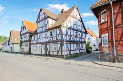 Denkmalgeschütztes Wohnhaus in Helmarshausen...