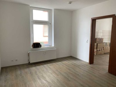 Großzügige 2-Zimmer - EG-Whg. mit Wohnküche und Balkon