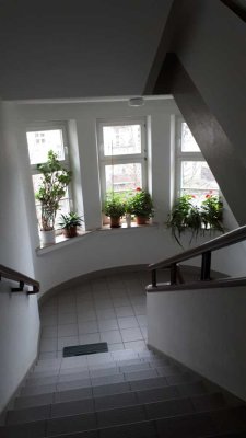 SOFORT BEZIEHBAR - VIER ZIMMER DACHGESCHOSS MIT LOGGIA - MÜLHEIM HOLTHAUSEN