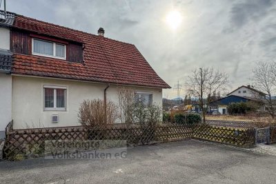 Einfamilienhaus DHH mit großem Grundstück in Betzingen und Garage