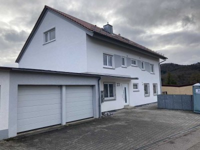 +RESERVIERT+ Schöne, neu renovierte, sonnige 4,5-Zi-Whg. mit EBK, 108m2, 360m2 Südgarten Sachsenheim