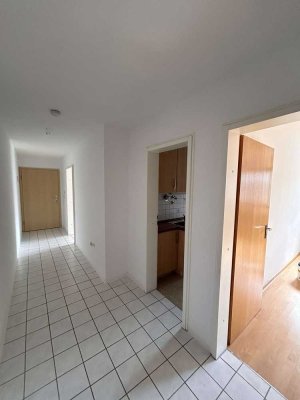 Attraktive 2-Zimmer-Wohnung mit Balkon und Einbauküche in Neusäß/Steppach