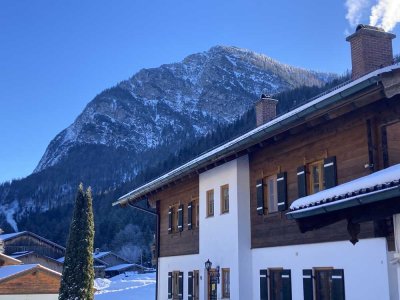 Geschmackvolle, gepflegte 3-Raum-Wohnung mit Balkon in Weissbach an der Alpenstrasse