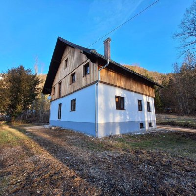 3 Zimmer Wohnung mit Gartenanteil und Garage