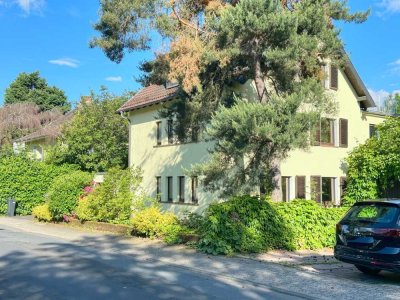 Einfamilienhaus mit separater Wohnung und schönem Garten