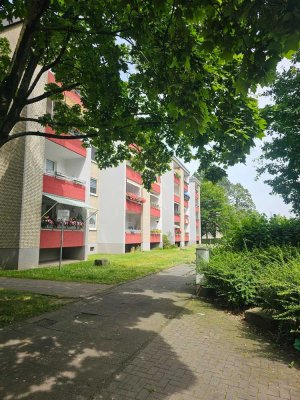 Schöne ETW in gepflegtem Mehrfamilienhaus mit Balkon in einem sehr angenehmen Wohnumfeld