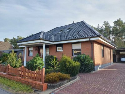 Einfamilienhaus im Bungalowstil mit Schwimmbad in gefragter und ruhiger Lage in Trappenkamp