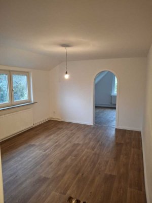 Freundliche und renovierte 3-Raum-Wohnung in Rosengarten