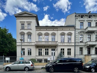 Einzigartige Wohnung mit großzügiger Dachterrasse! Teilgewerbliche Vermietung!