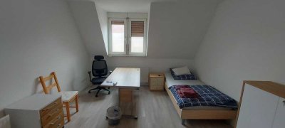 WG-Zimmer in sanierter Wohnung mit EBK in Mannheim