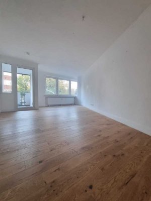 *****EIGENNUTZ ODER KAPITALANLAGE? HELLE UND ZENTRALE 3-ZIMMER-WOHNUNG-AB SOFORT FREI!*****