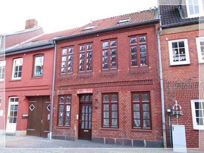 moderne 2 Zim.-EG-Wohnung im Zentrum von Plön