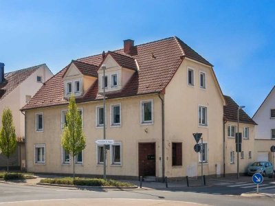 GERÄUMIGE ERDGESCHOSS-ALTBAUWOHNUNG STADTNAH IN BÜREN