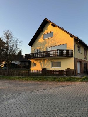 HÜNSTETTEN ++ FREISTEHENDES EINFAMILIENHAUS MIT GROßEM GRUNDSTÜCK  ++