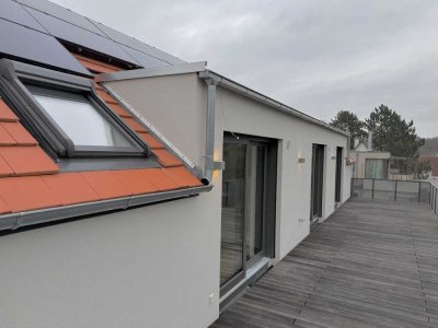 Spektakuläre Wohnung mit großer Dachterrasse - Erstbezug -