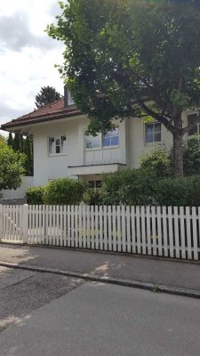 Wunderschöne zwei Zimmer Wohnung im Märchenviertel von Waldperlach