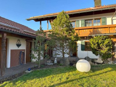 Charmantes Zweifamilienhaus mit Alpenpanorama