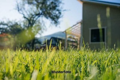 Mehrfamilienhaus mit Garage