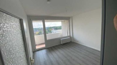 Mit wunderbarem Ausblick: schöne 4-Zimmer-Wohnung mit Balkon zu vermieten