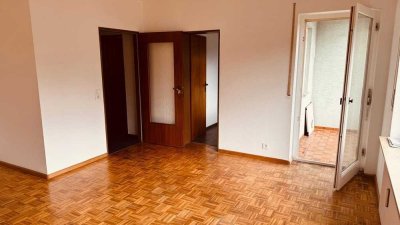 Erstbezug nach Sanierung mit Einbauküche & Balkon: Ansprechende 1-Zimmer-Wohnung in FR-Betzenhausen