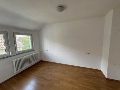 ++ 2-Zimmerwohung mit Ausbaupotenzial (52m²) + genehmigten Baugesuch ++