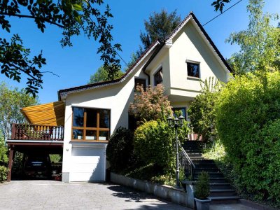 Gepflegtes Einfamilienhaus mit traumhaftem Ausblick in idyllischer Lage