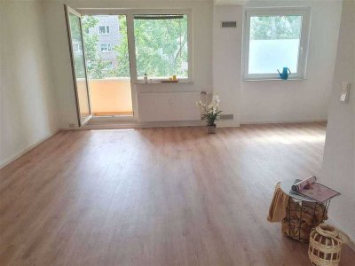 +++Neu saniert!! Moderne Wohnung mit offener Wohnküche und Balkon+++