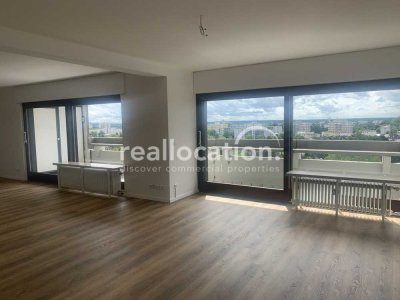 Helle, neu renovierte 5-Zimmer-Wohnung mit guter Anbindung und fantastischem Ausblick!