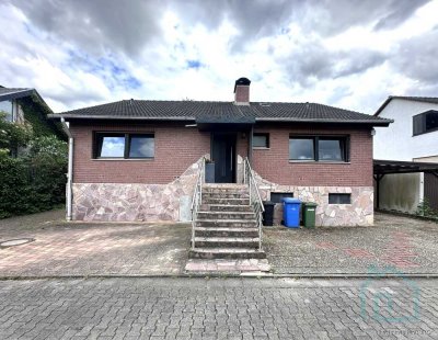 Wohnen in ruhiger und guter Wohnlage
Gemütlicher Bungalow mit Garten, Garage
und 4 Stellplätzen