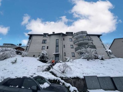 Traumhafte Dachgeschosswohnung mit Grünblick