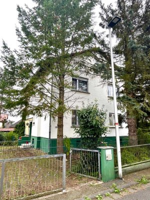 Sanierungsbedürftiges 1-2 FH in ruhiger und familienfreundlicher Lage in Friedrichsdorf