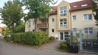 Helle 2 Zimmer unterm Dach mit Südbalkon in Kesselsdorf