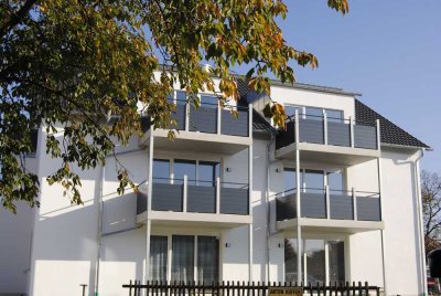 Mehrfamilienhaus: Schönes helles Apartment mit Balkon