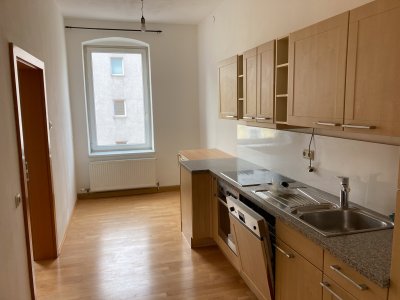 Altbauwohnung mit Parkplatz, ruhige Zentrumslage Linz, Nähe Bulgariplatz - 56 m², 2. Stock, von privat, Nichtraucherwohnung, für Single oder Pärchen