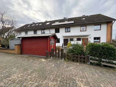 Gepflegtes RMH mit Doppelgarage, PV + Deisterblick in ruhiger Lage