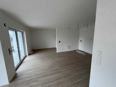 Stilvolle, neuwertige 3-Zimmer-Wohnung 
mit Terasse und EBK in Garbsen