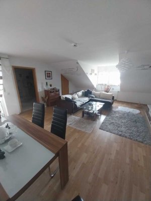 Sehr schöne 2,5 Zimmer Wohnung